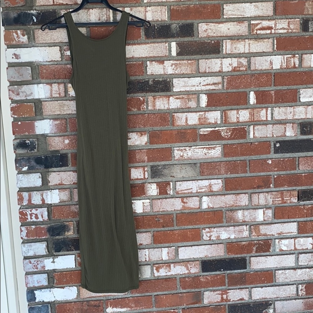 Women’s Green Ribbed Sleeveless Dress Size Small👗💚